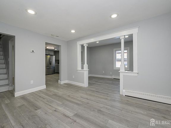 4th image of 408 David St