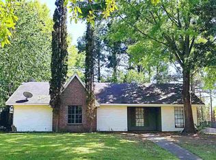 135 Green Way Ct, Ridgeland, MS 39157