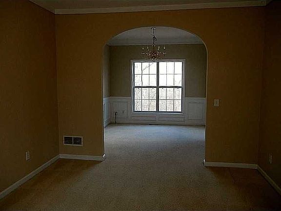 5th image of 2686 McGuire Dr NW