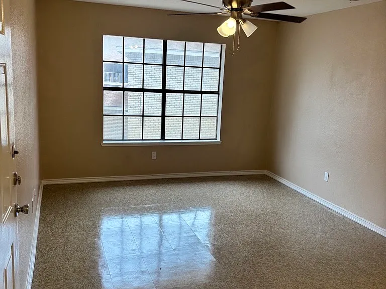 4113 N 25th Ln #7 — Photo 12