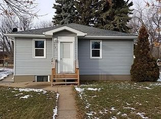 145 12th Ave W, Dickinson, ND 58601