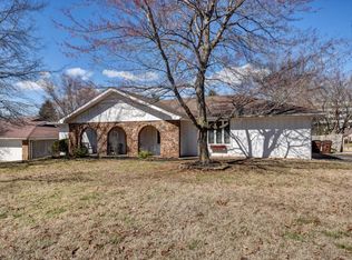 2165 E Swallow St, Springfield, MO 65804