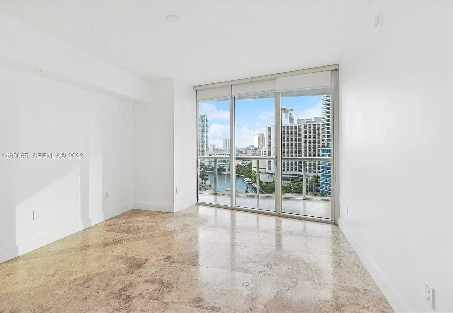 1 bed, 816 sqft, $3,500 — Photo 4