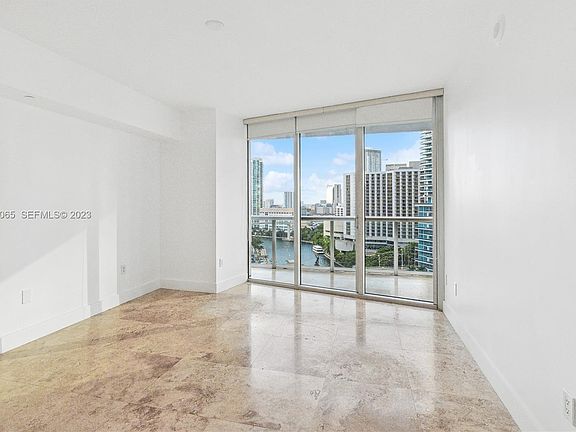 4th image of 465 Brickell Ave #1316