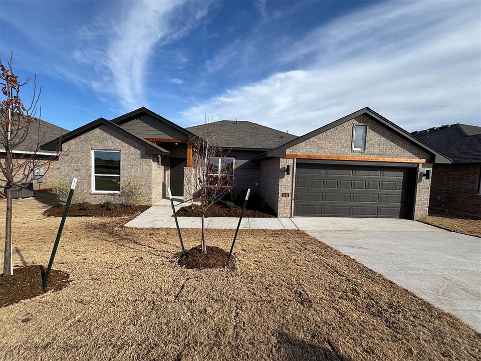 1st image of 2512 Marsh Ln