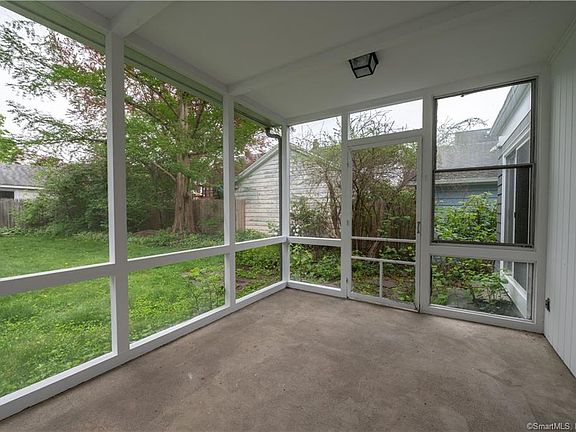 5th image of 79 Bedford Ave