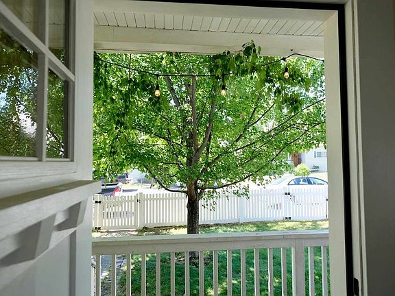 3rd image of 520 N Quincy Ave