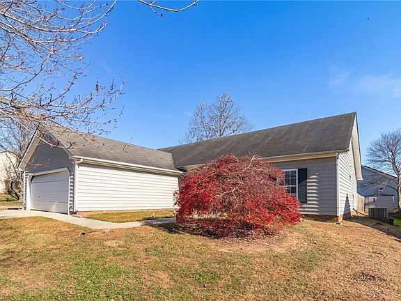 3rd image of 1505 Fiddlers Knoll Dr