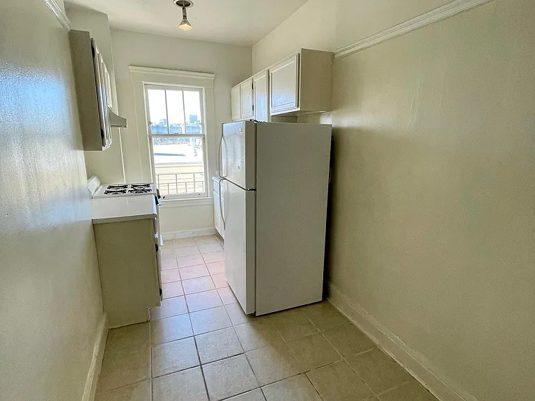 780 Hayes St #304 — Photo 7