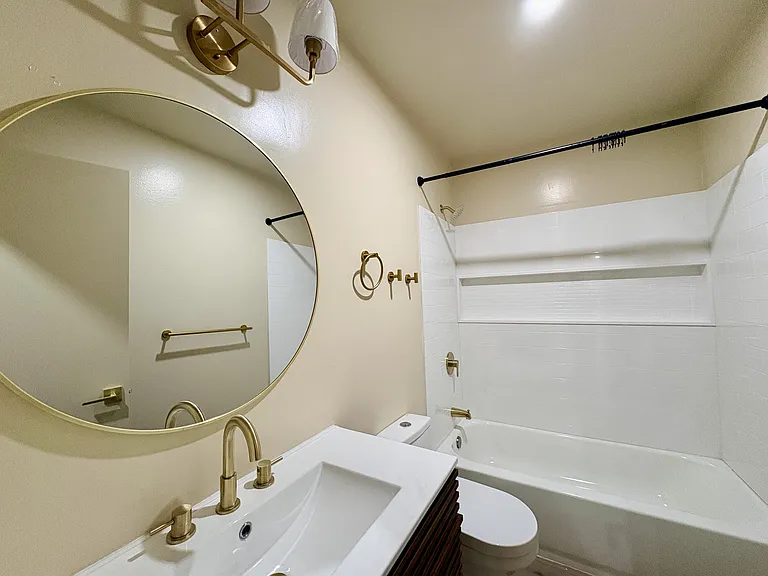 4572 Canoga St #B — Photo 10