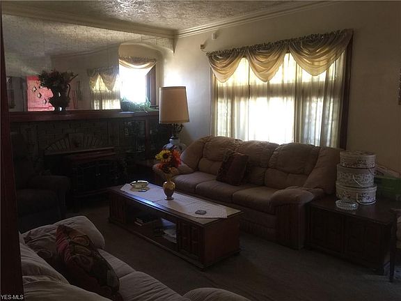 3rd image of 3716 E 110th St