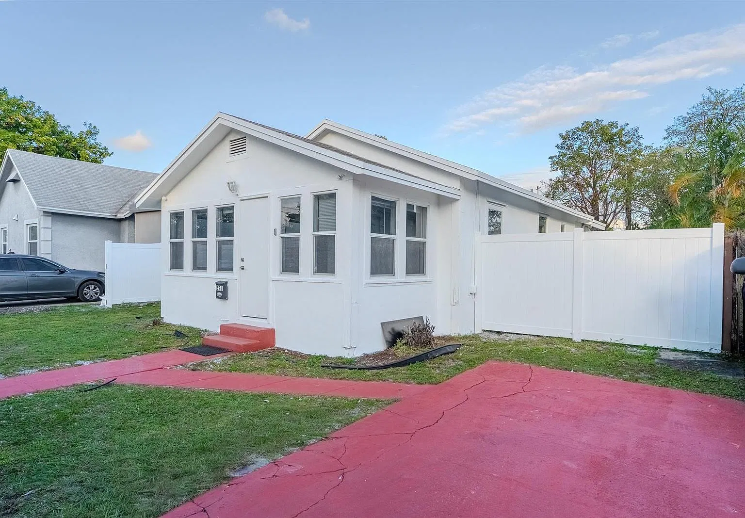 3 bed, 2.0 bath, 780 sqft, $2,700 — Photo 1