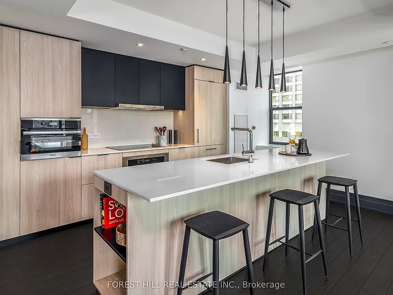 2 Avenue Rd #1505 — Photo 31