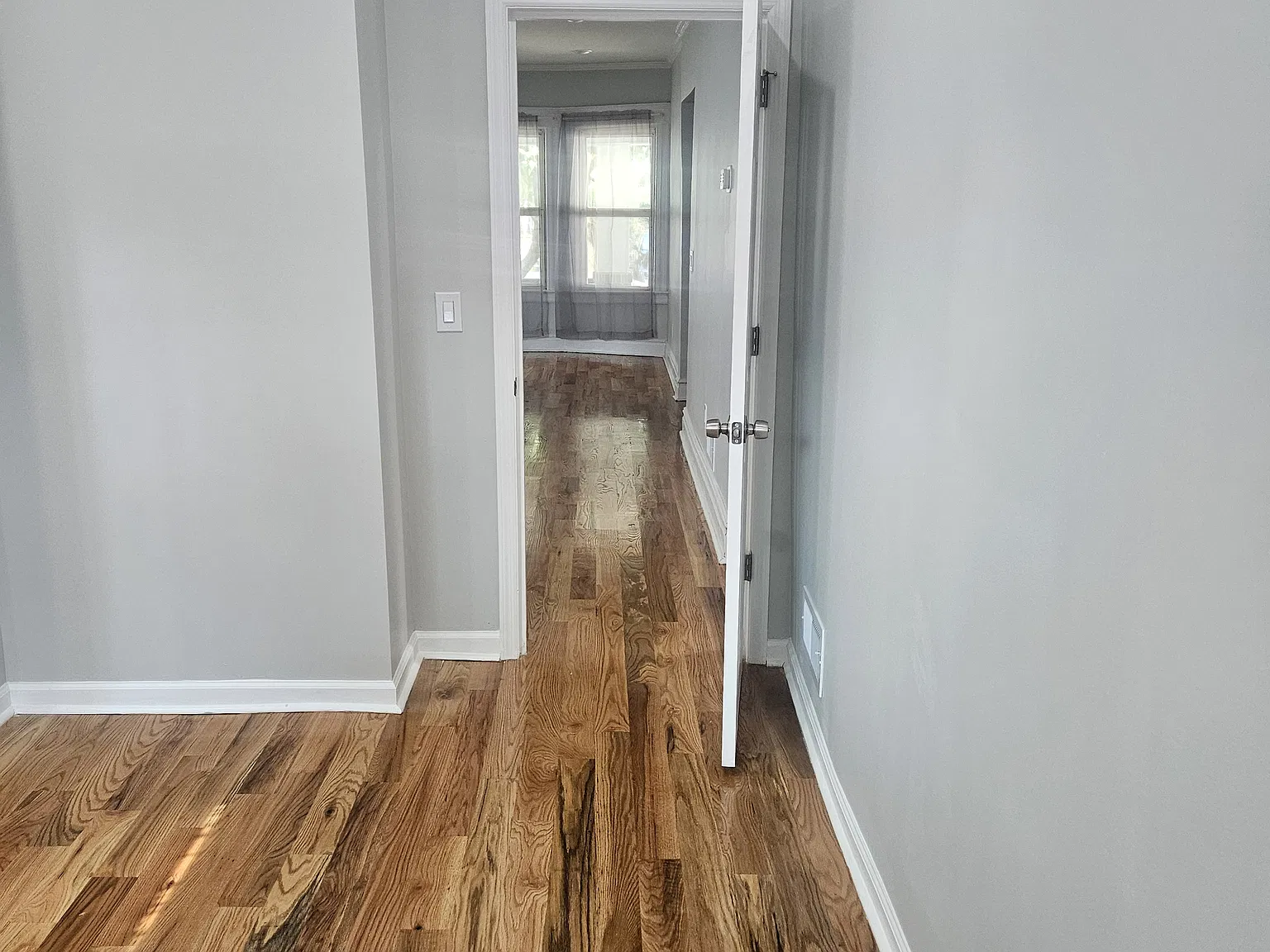 3 bed, 1200 sqft, $2,800 — Photo 4