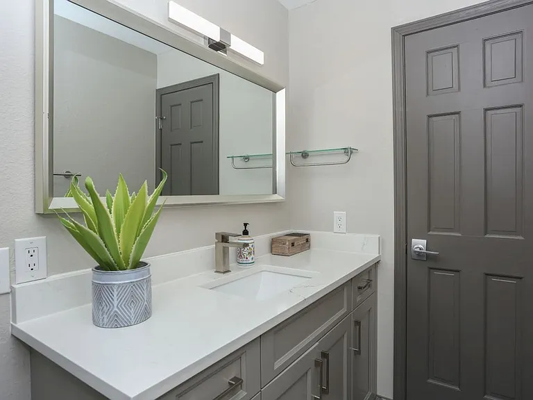 1 Mount Royal Dr — Photo 12