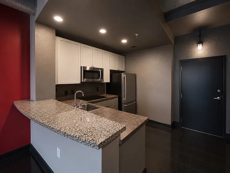 710 W Trade St #312 — Photo 3