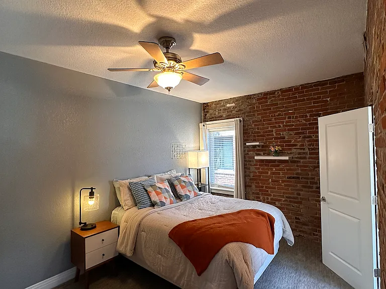 1656 N Franklin St #5 — Photo 8