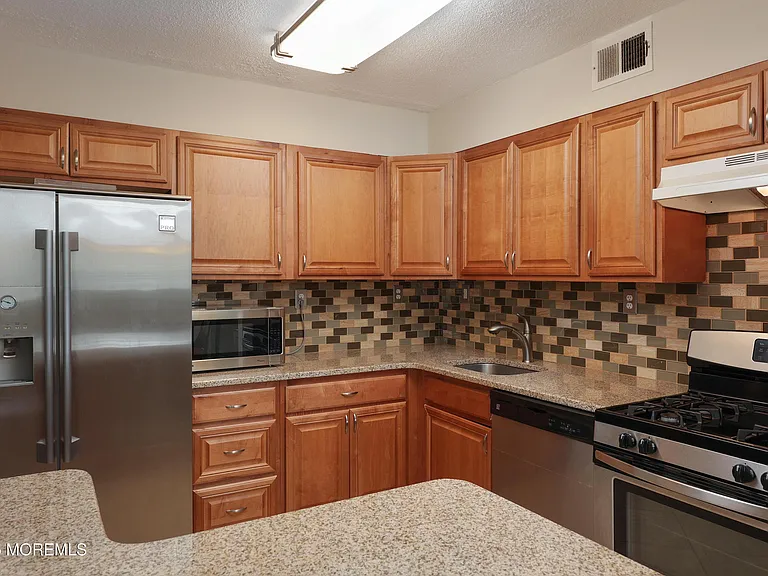 675 Ocean Ave #3F — Photo 19