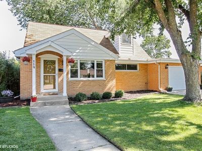 119 N Wilke Rd, Arlington Heights, IL, 60005