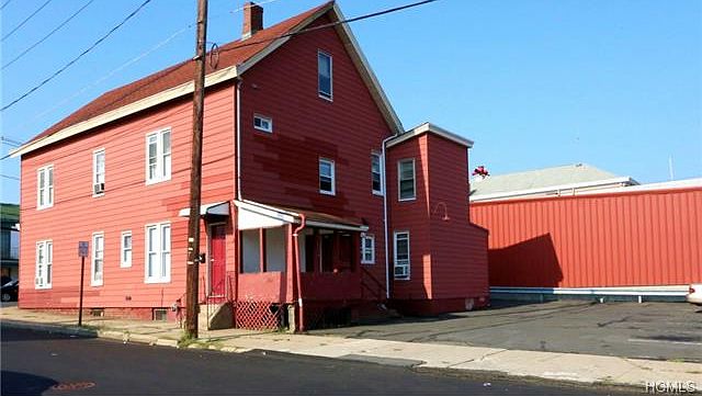 1st image of 38 E Railroad Ave