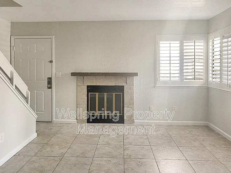 1 bed, 1.0 bath, 720 sqft, $1,500 — Photo 2