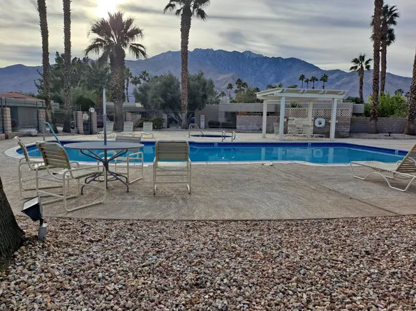 1640 Sunflower Ct S, Palm Springs, CA 92262