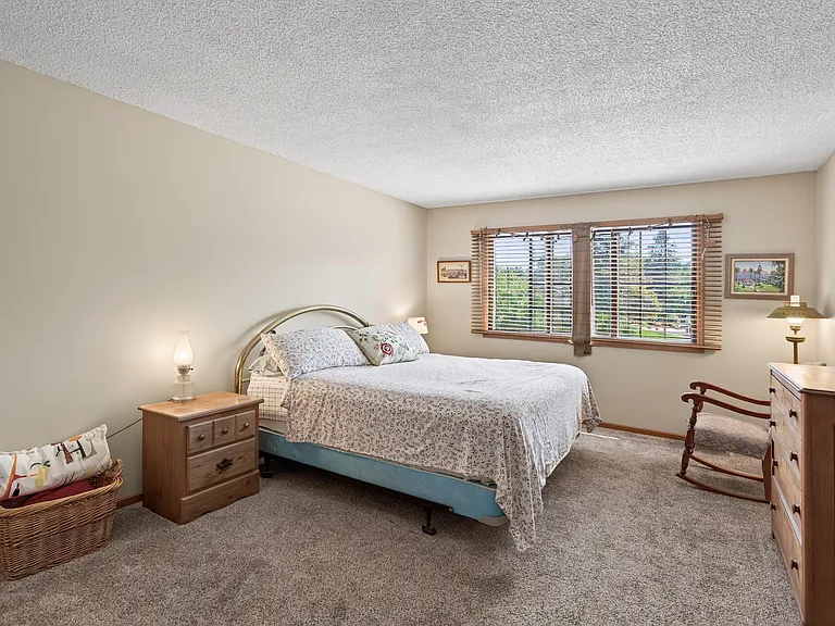 1518 Cottage Dr — Photo 22