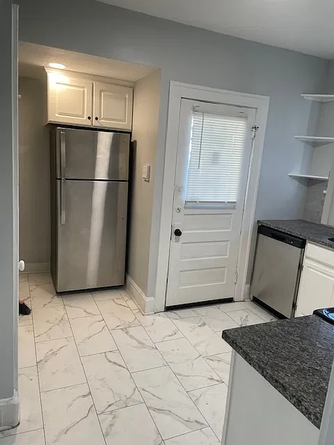 2 bed, 1200 sqft, $1,200 — Photo 2