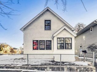 924 Farrington St, Saint Paul, MN 55117
