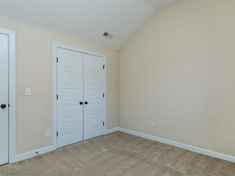 205 Roundhouse Ln — Photo 24