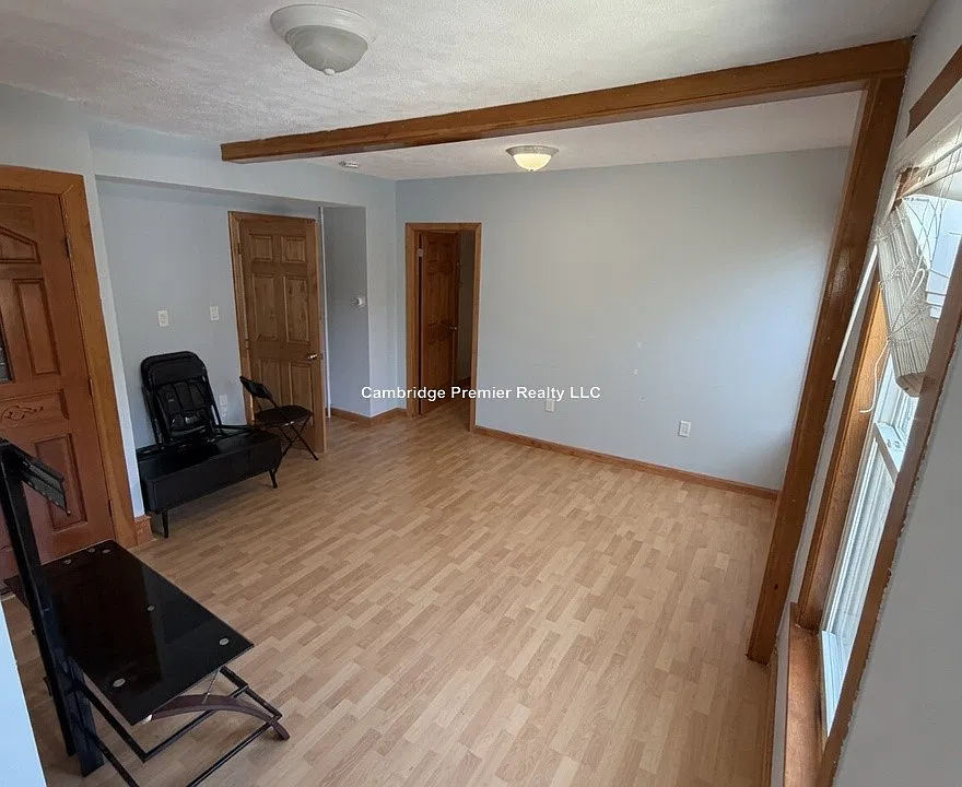 89 Webster Ave #3