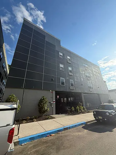 146 Hamilton Ave #308 Photo 1
