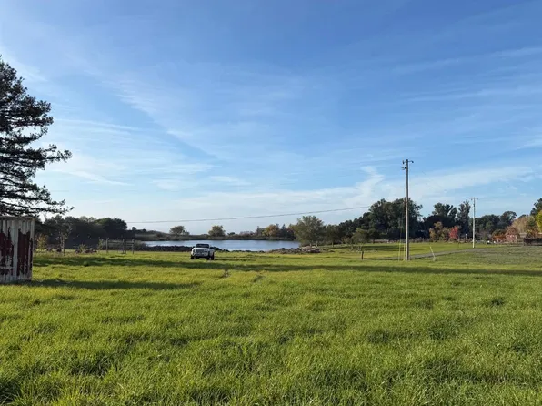 4595 Acacia Way, Penngrove, CA 94951