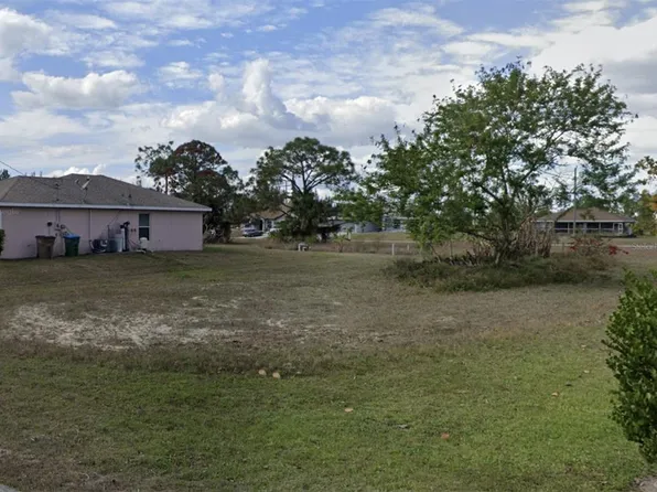 2215 NE 34th Ln Lot 52, Cape Coral, FL 33909