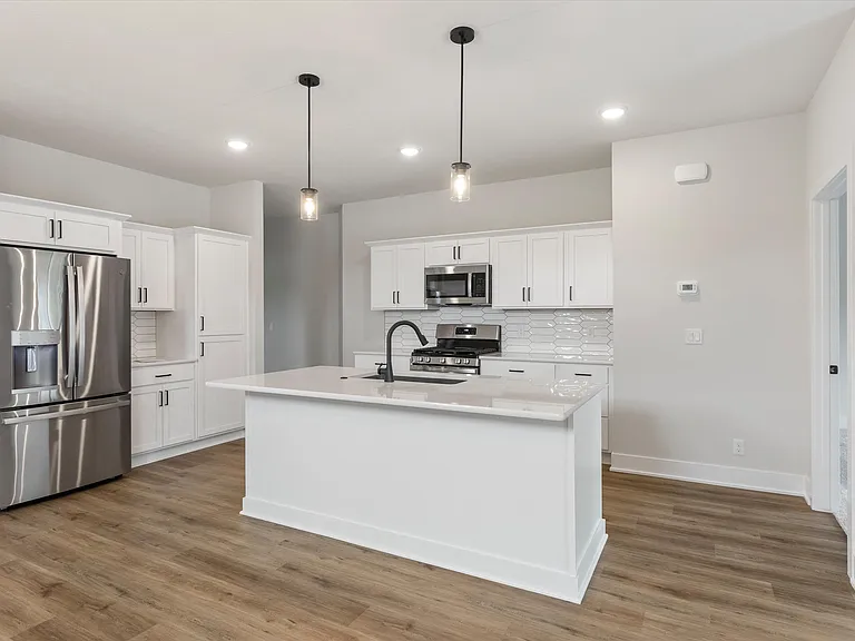 202 N 30th St #202 — Photo 9