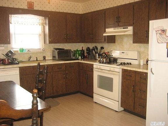 3rd image of 53 Arden Blvd