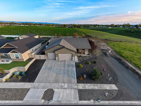 1702 Pioneer Dr, Lewiston, ID 83501