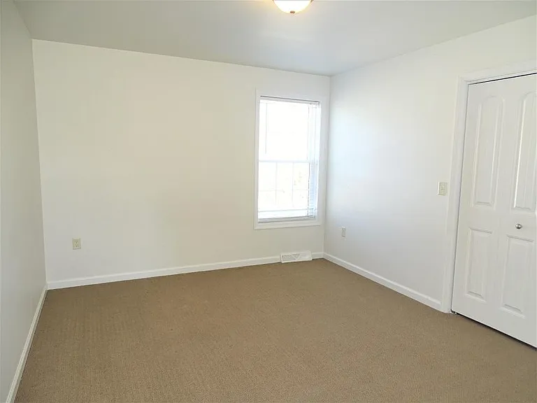 3199 Lincoln Hwy E #D — Photo 16