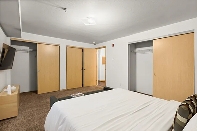 Explore Villas at Lawrence