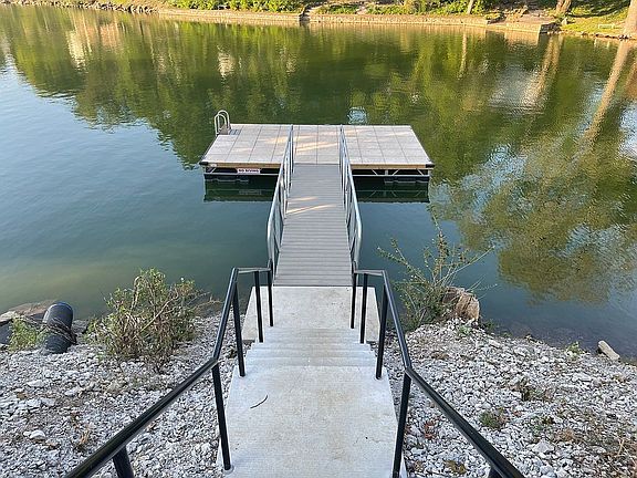 Dock 1