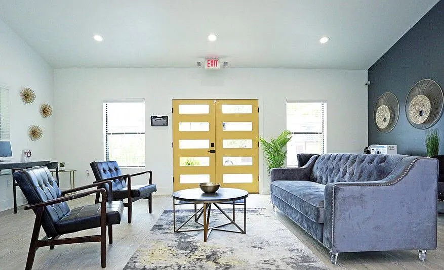 Alamo Estates — Photo 3