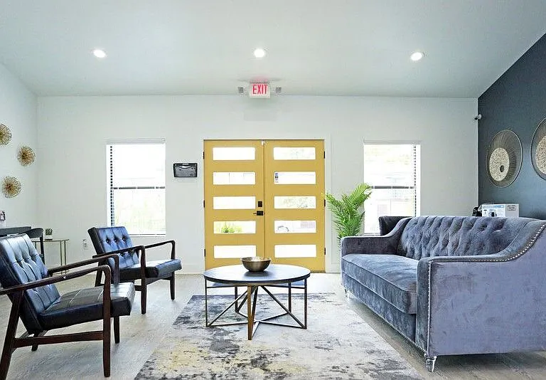 Alamo Estates — Photo 3