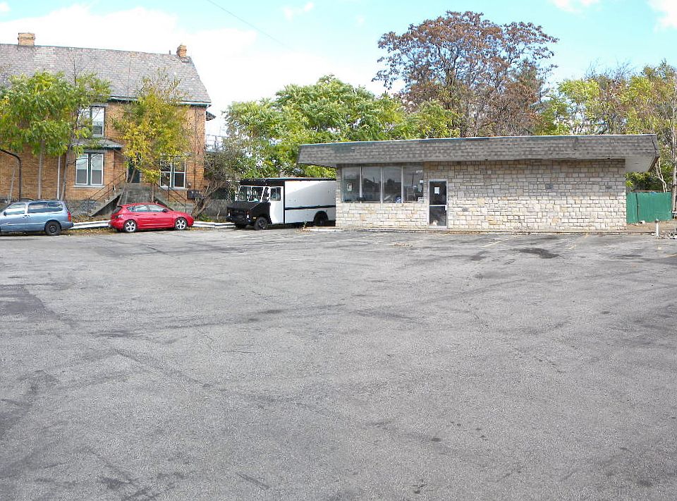 1st image of 1484 Parsons Ave