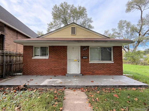 17167 Lumpkin St, Hamtramck, MI 48212