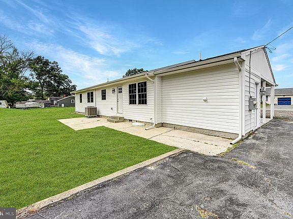 4th image of 212 Lewis Dr