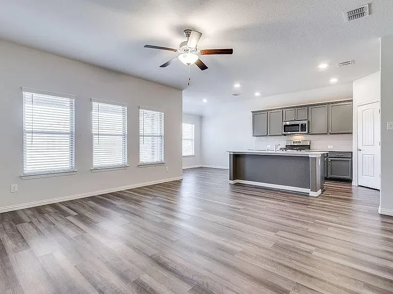 1333 Rembrandt Dr — Photo 17