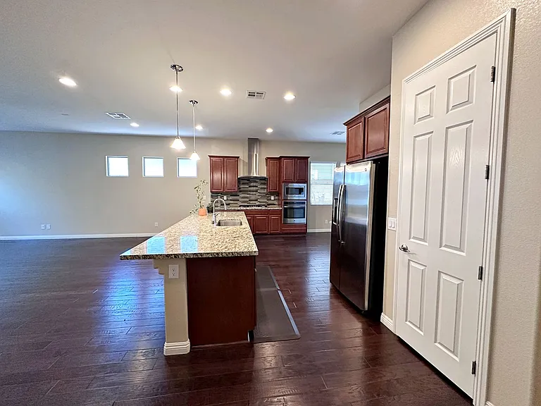 71 Newton Ridge Way — Photo 7