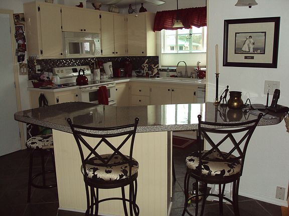 3rd image of 115 Evergreen Ln