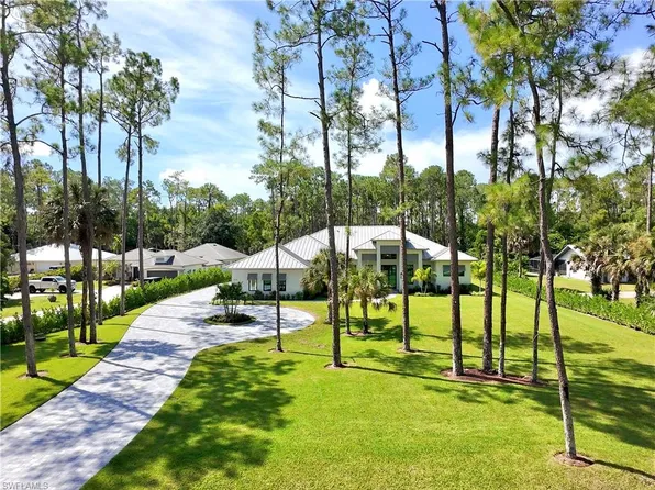 5174 Sycamore DR, NAPLES, FL 34119