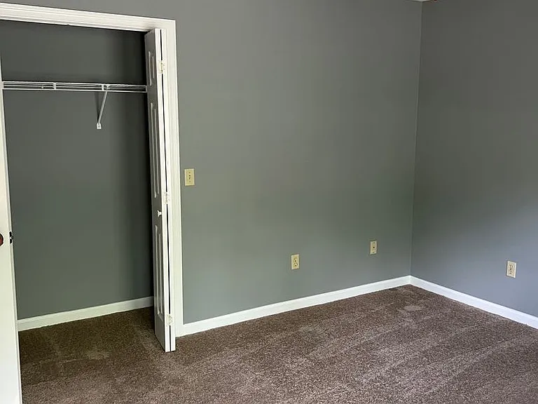114 Windmere Dr — Photo 11